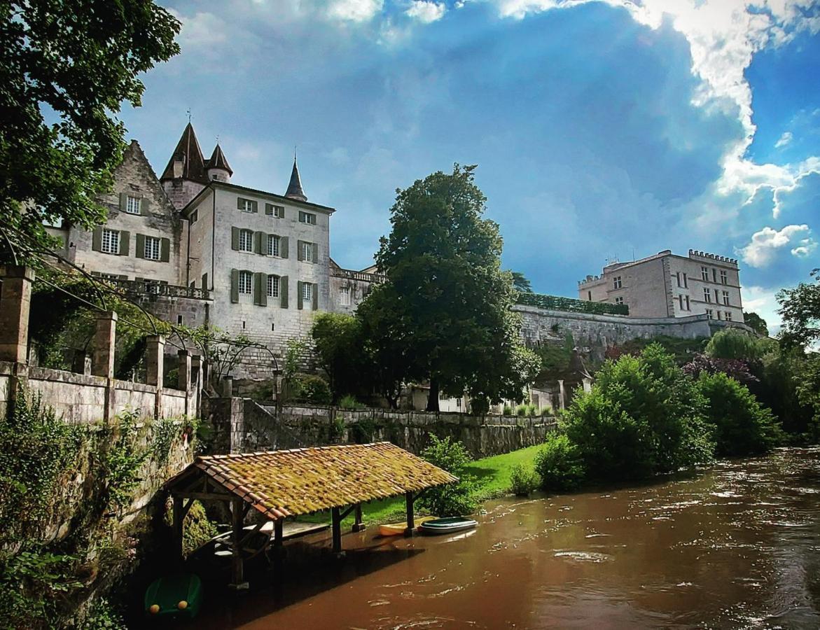 Chateau Des Senechaux, Bourdeilles Buitenkant foto