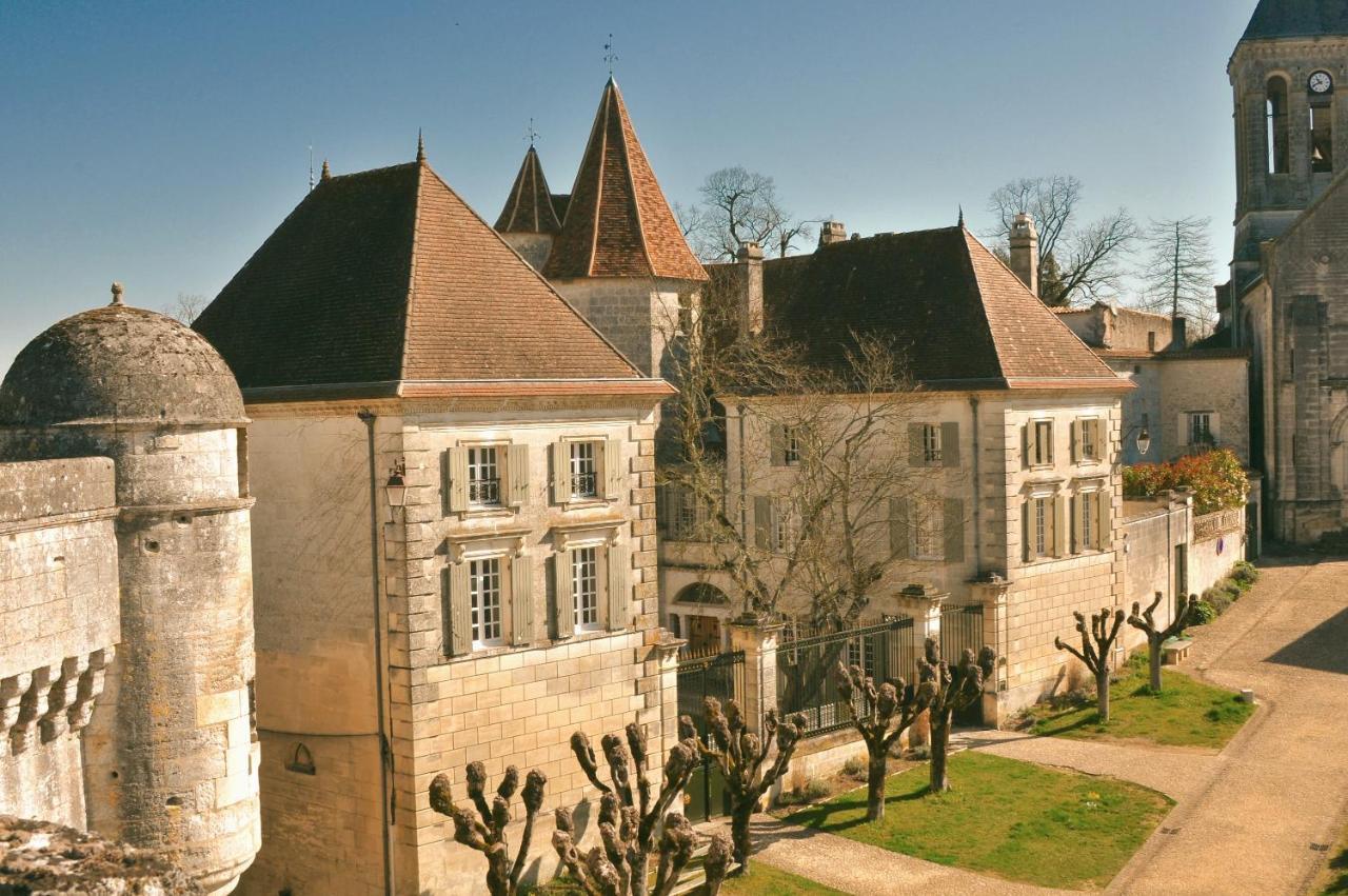 Chateau Des Senechaux, Bourdeilles Buitenkant foto