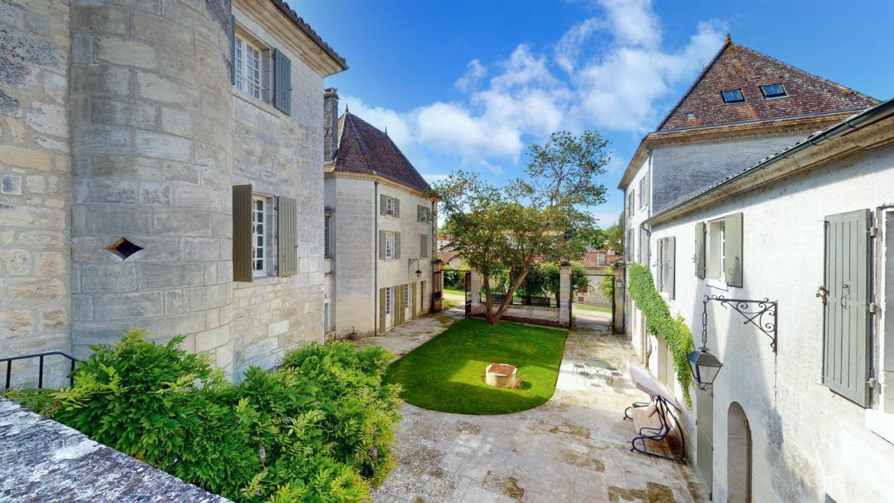 Chateau Des Senechaux, Bourdeilles Buitenkant foto