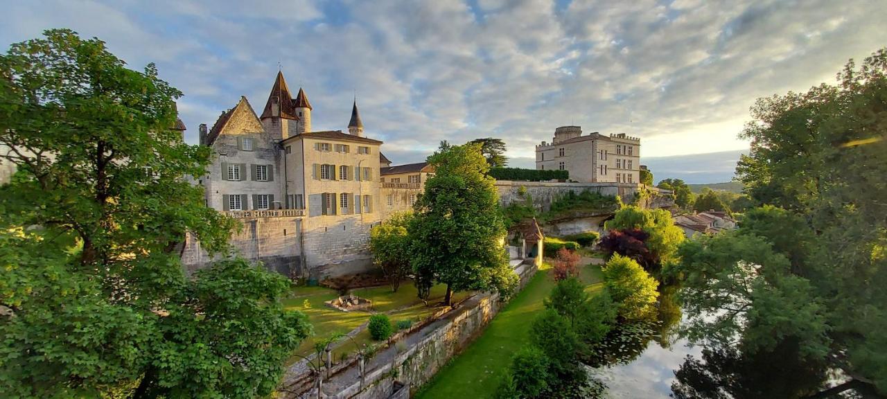 Chateau Des Senechaux, Bourdeilles Buitenkant foto