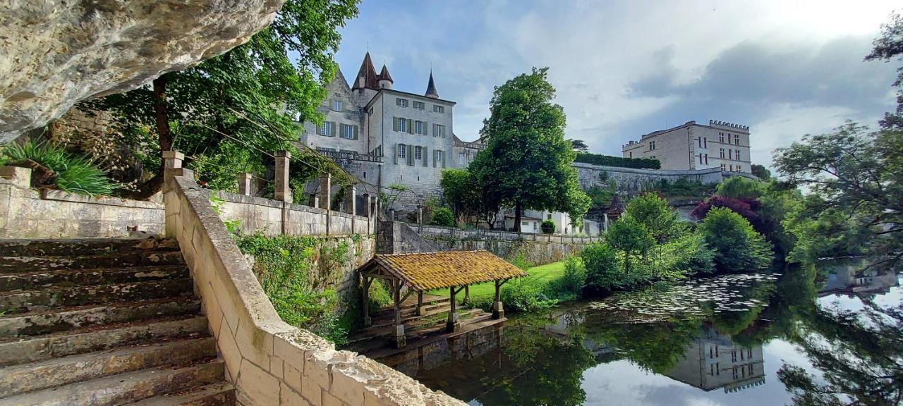 Chateau Des Senechaux, Bourdeilles Buitenkant foto